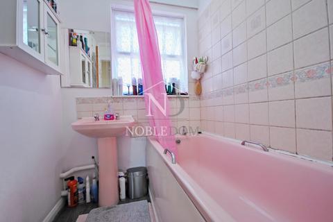 60 Kilross Road, Feltham, TW14 8SA