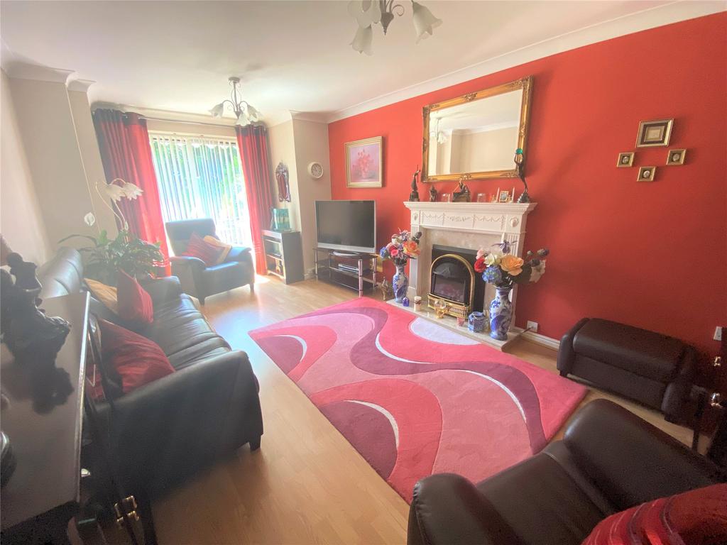 Cheshire Park, Warfield, Bracknell... 4 bed house £600,000