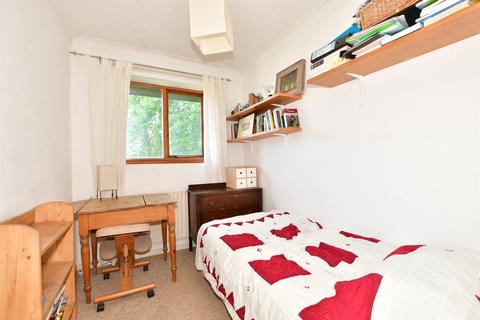 4 Cranmer Close, Lewes, BN7 2JN