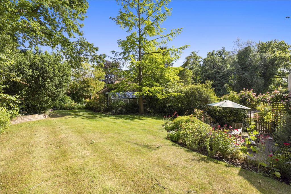 Leigh Hill Road Cobham Surrey Kt11 4 Bed Detached House £1 500 000