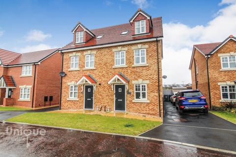 5 Bletchley Close, Blackpool, FY4 4ZB