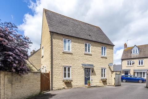 3 Boundary Way, Carterton, OX18 1LT