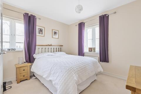 3 Boundary Way, Carterton, OX18 1LT