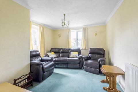 77 Bowness Avenue, Didcot, OX11 8NE