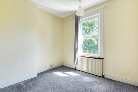 9 Cobham Road, Kingston Upon Thames, KT1 3AE