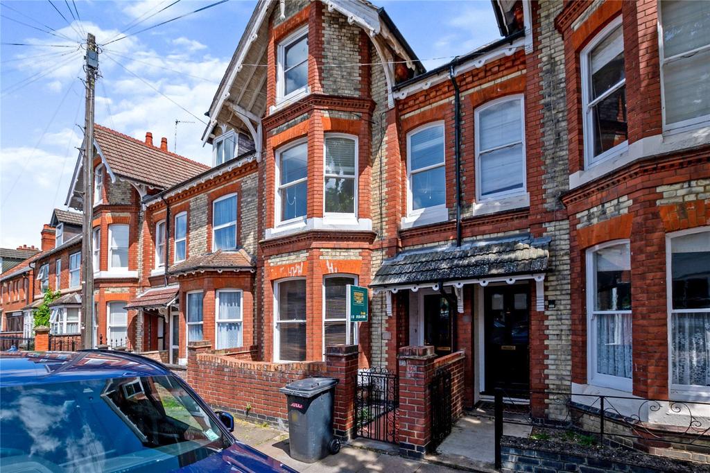 Tennyson Road, Kettering, NN16 4 bed terraced house £300,000