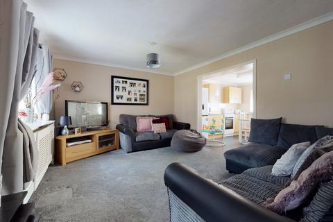 14 Badlesmere Close, Ashford, TN23 5TA
