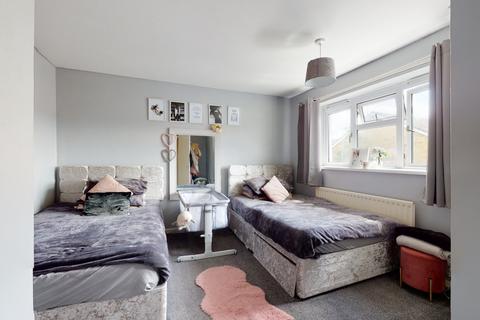 14 Badlesmere Close, Ashford, TN23 5TA