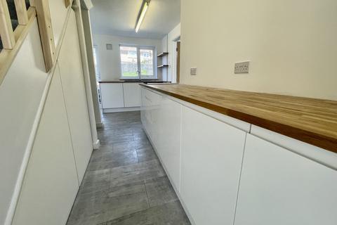17 Binsted Close, Eastbourne, BN22 9RT