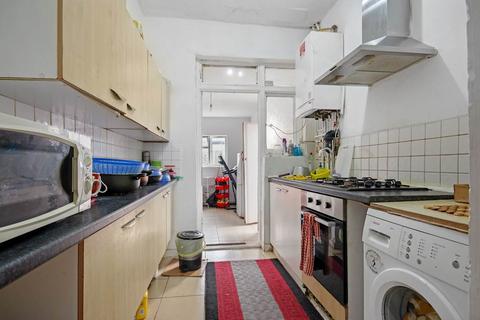 3 bedroom terraced house for sale, Ilford,, IG1