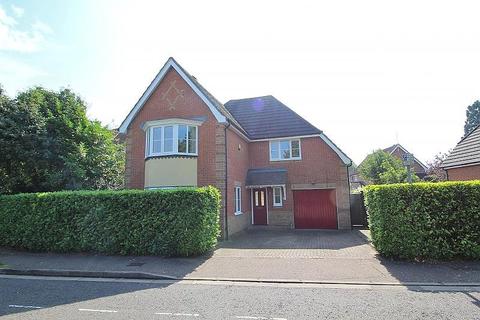 4 bedroom detached house to rent - Ridgewell Avenue, Chelmsford, CM1