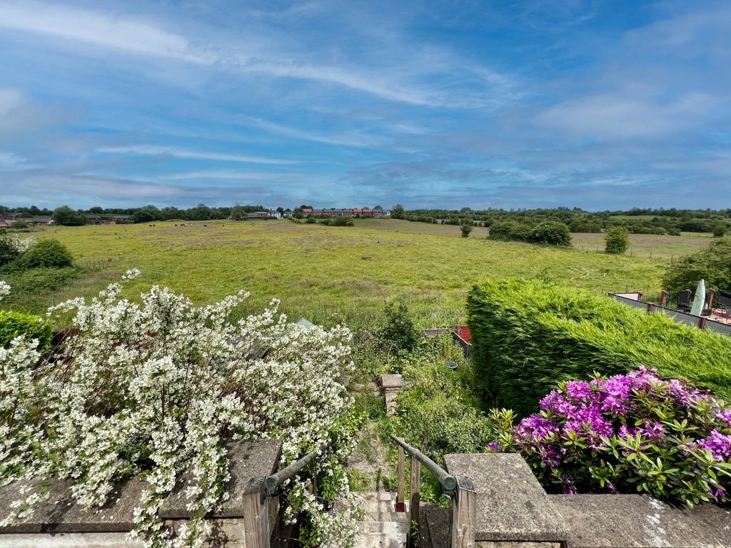 Sandy Lane, Hindley, Wigan, Lancashire, WN2 4EW 4 bed semidetached