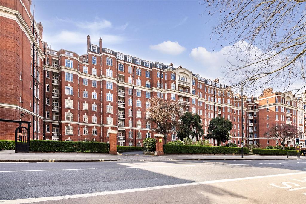 Clive Court, Maida Vale, London 3 bed flat for sale £1,000,000