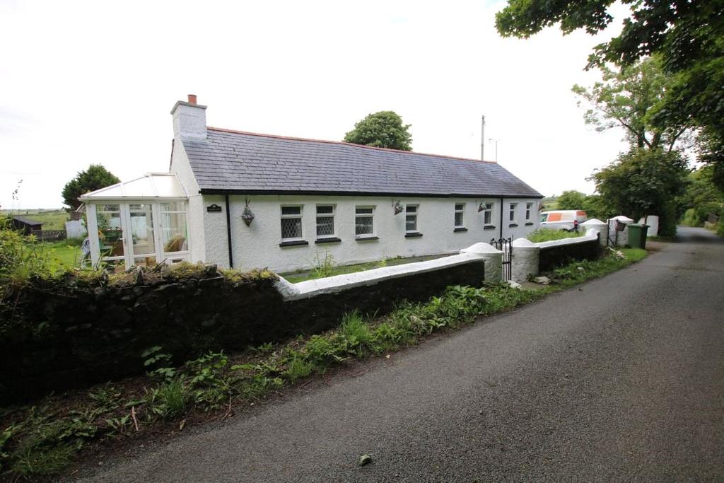 Tynlon, Llynfaes, Anglesey, LL65 5 bed bungalow for sale £525,000