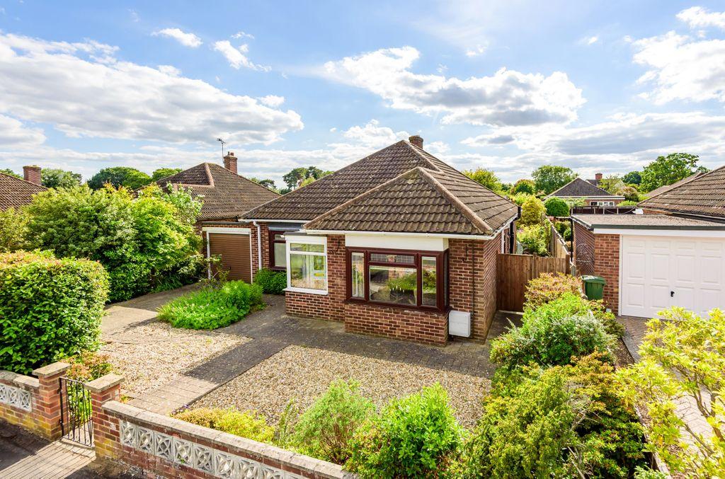 Heath Road, Pamber Heath, Tadley RG26... 3 bed detached bungalow £500,000