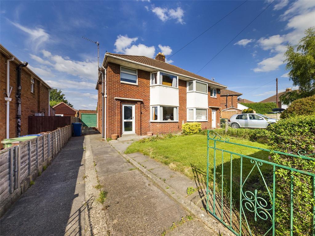Melville Road, Churchdown, Gloucester, Gloucestershire, GL3 3 bed semi