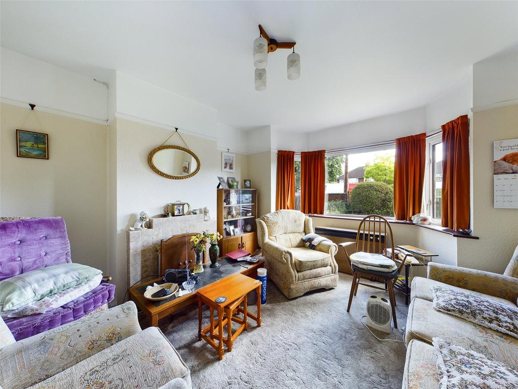 Melville Road, Churchdown, Gloucester, Gloucestershire, GL3 3 bed semi