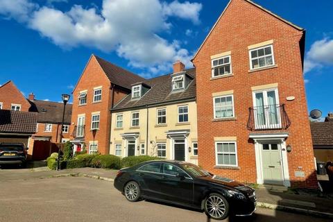 3 bedroom terraced house to rent, Stonebridge Grove, Monkston Park