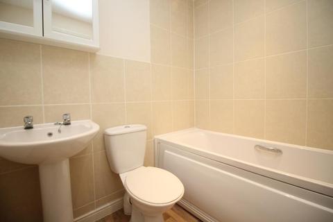 3 bedroom terraced house to rent, Stonebridge Grove, Monkston Park