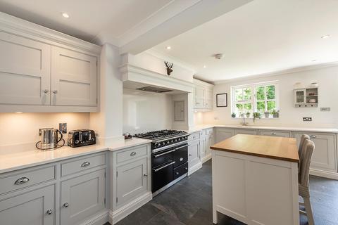 5 bedroom detached house for sale - Windsor End, Beaconsfield, Buckinghamshire, HP9