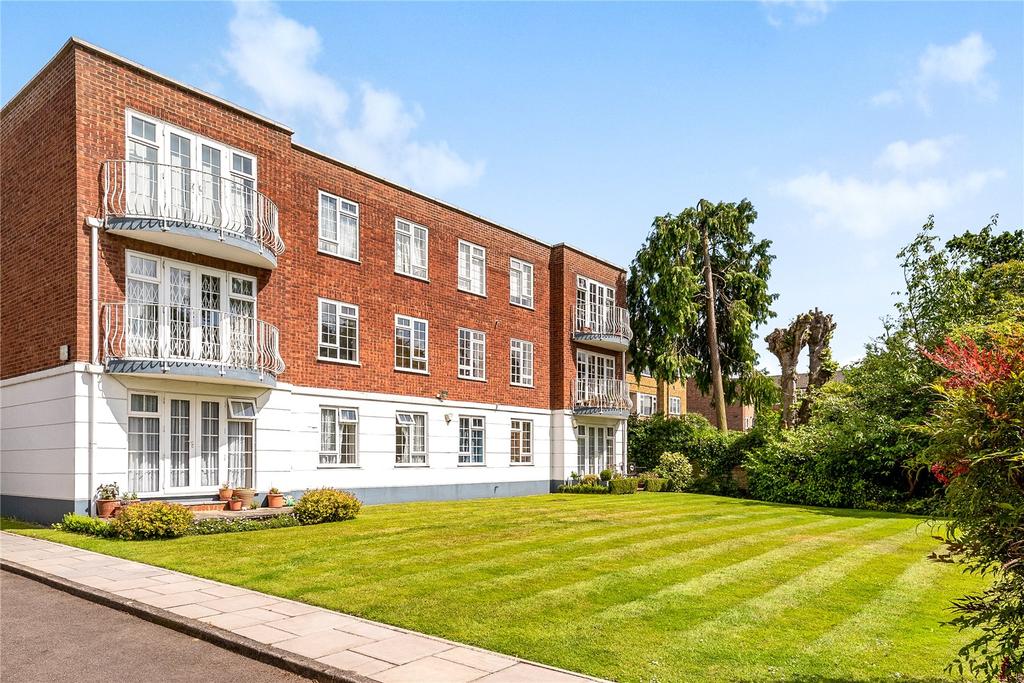 Lavinia Court, 17 Oaklands Road... 2 bed apartment - £375,000