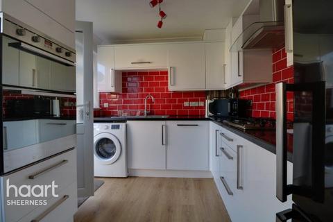 12 Yevele Close, Queenborough, ME11 5BZ
