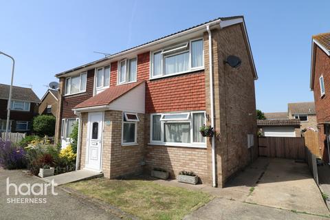 12 Yevele Close, Queenborough, ME11 5BZ