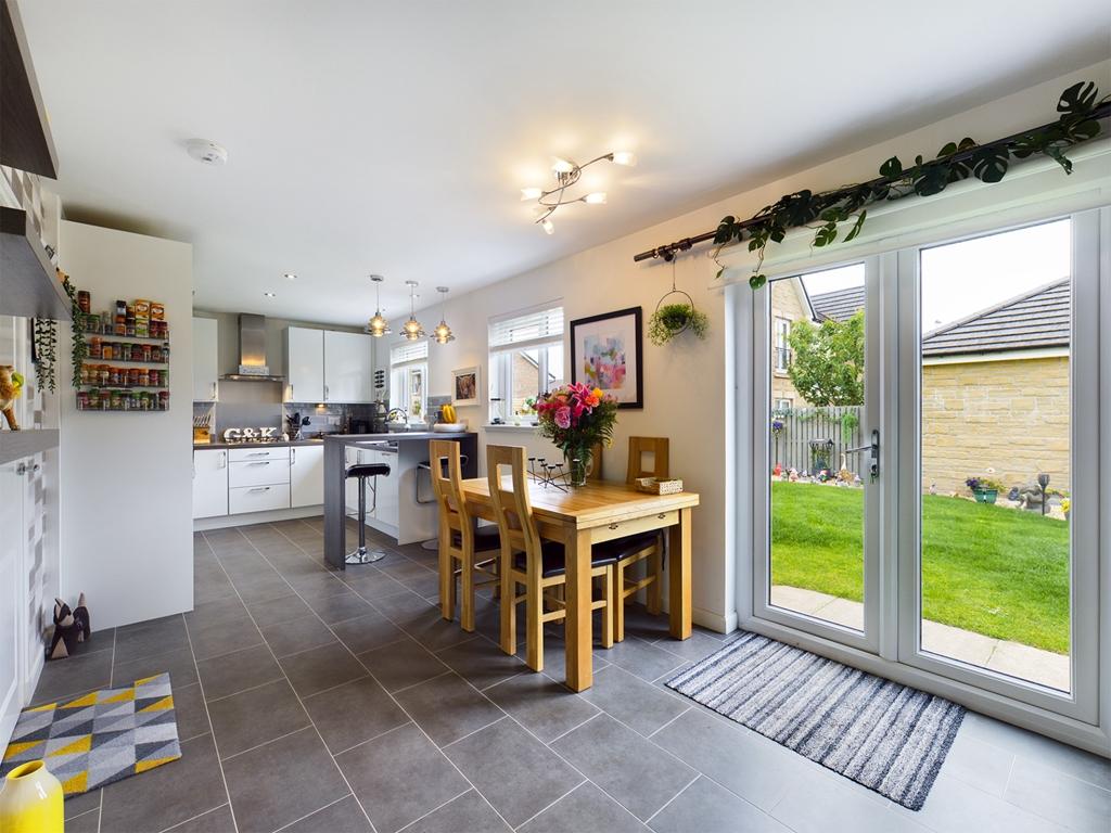 Kitchen dining