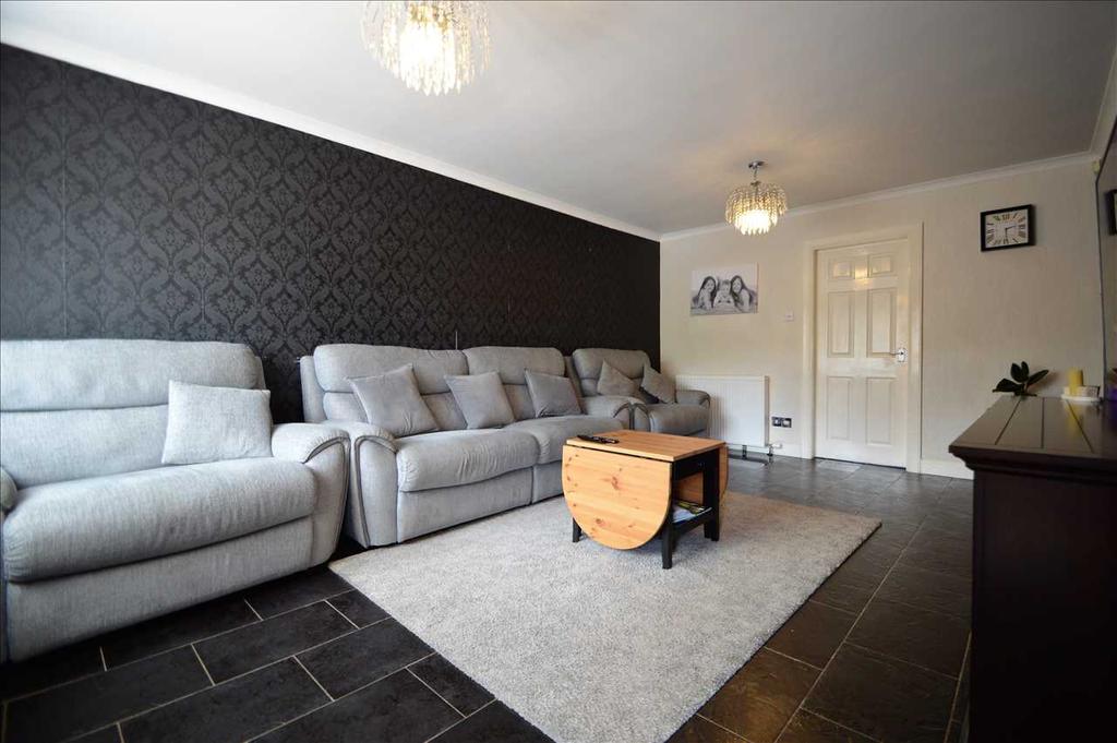 Street, Glasgow 3 bed semidetached house £159,995