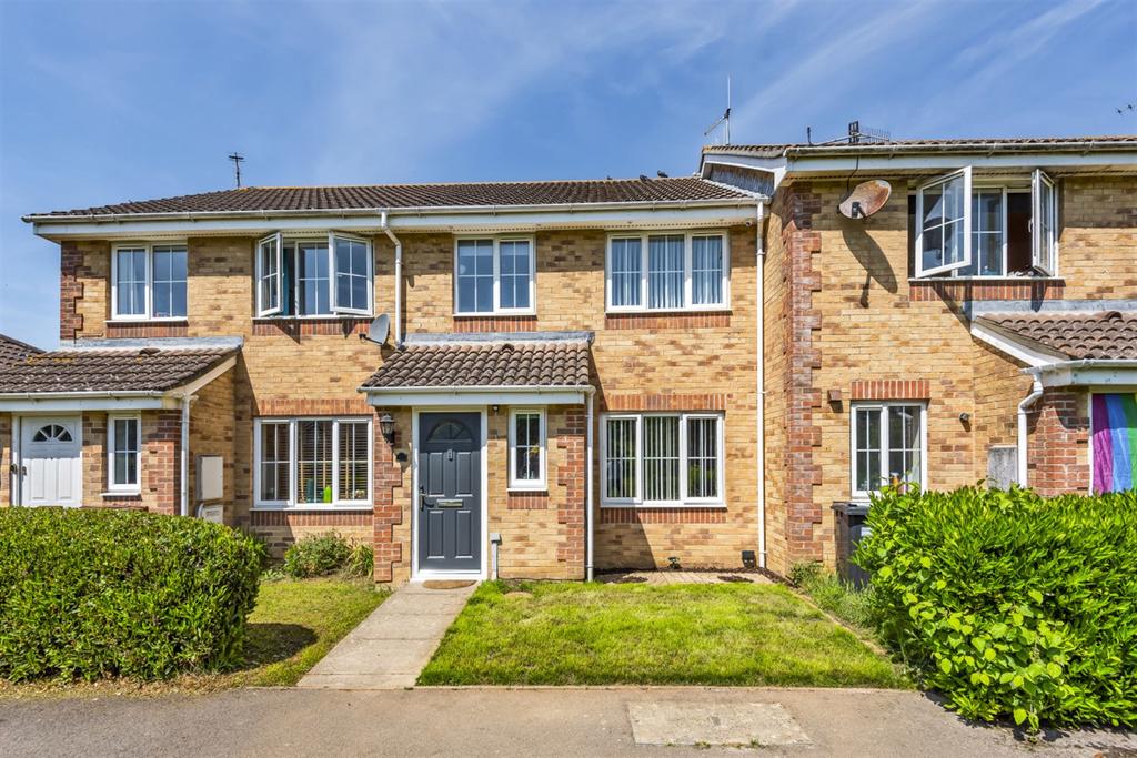 Close, Wick, Littlehampton, BN17 3 bed terraced house for sale