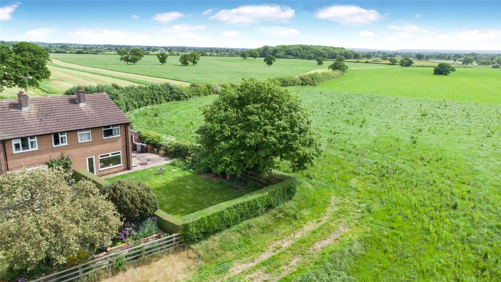 Wardle, Nantwich, Cheshire 3 bed semidetached house £475,000