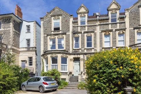 2 bedroom flat to rent, Alma Road, Clifton, BS8