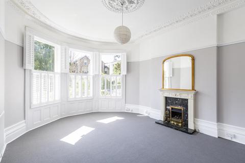 2 bedroom flat to rent, Alma Road, Clifton, BS8