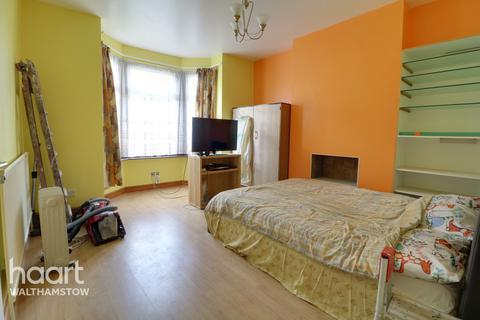 17 Verulam Avenue, London, E17 8ES