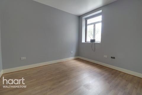 17 Verulam Avenue, London, E17 8ES