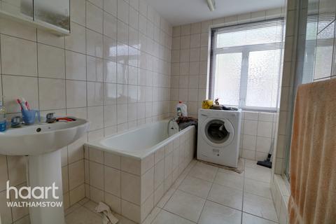 17 Verulam Avenue, London, E17 8ES