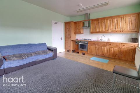 17 Verulam Avenue, London, E17 8ES