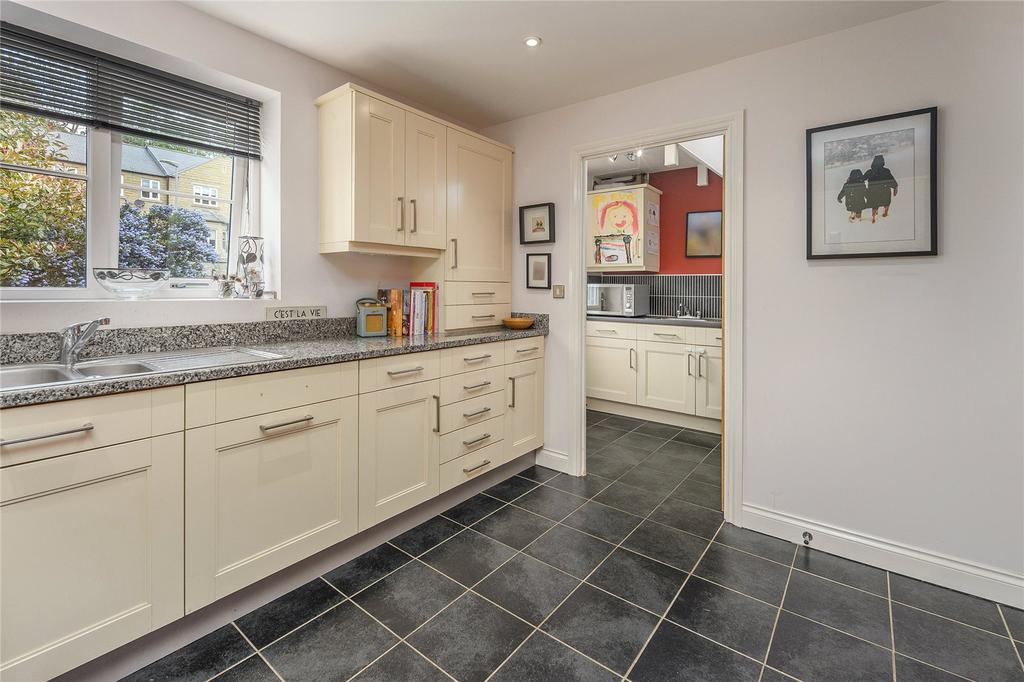 Southgate Mews, Morpeth... 5 bed detached house £435,000