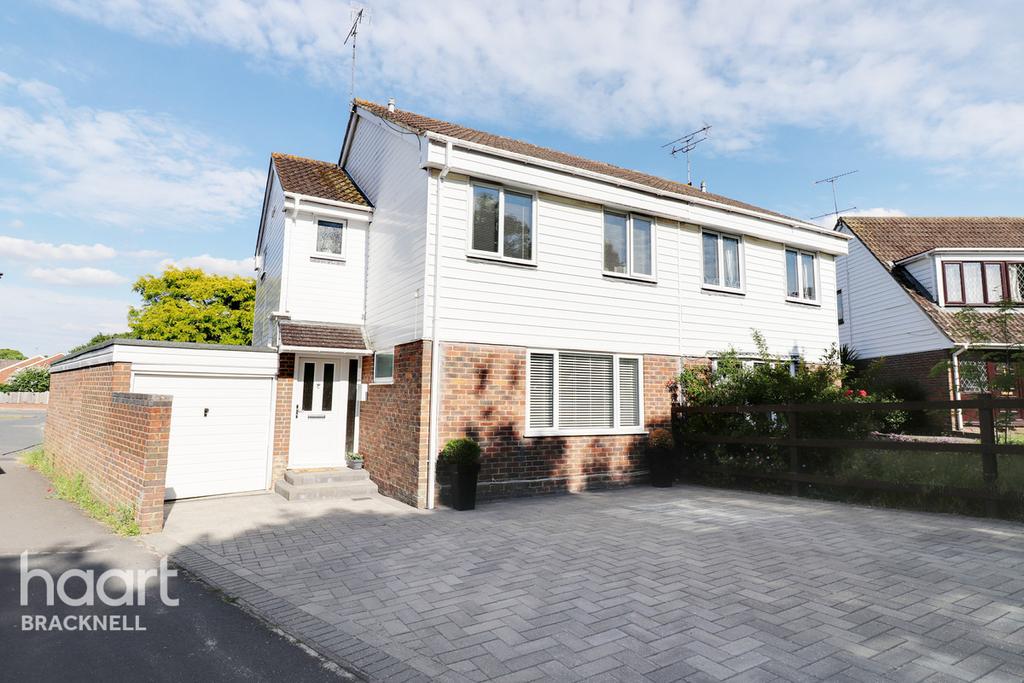 Staplehurst, Bracknell 3 bed semidetached house £500,000