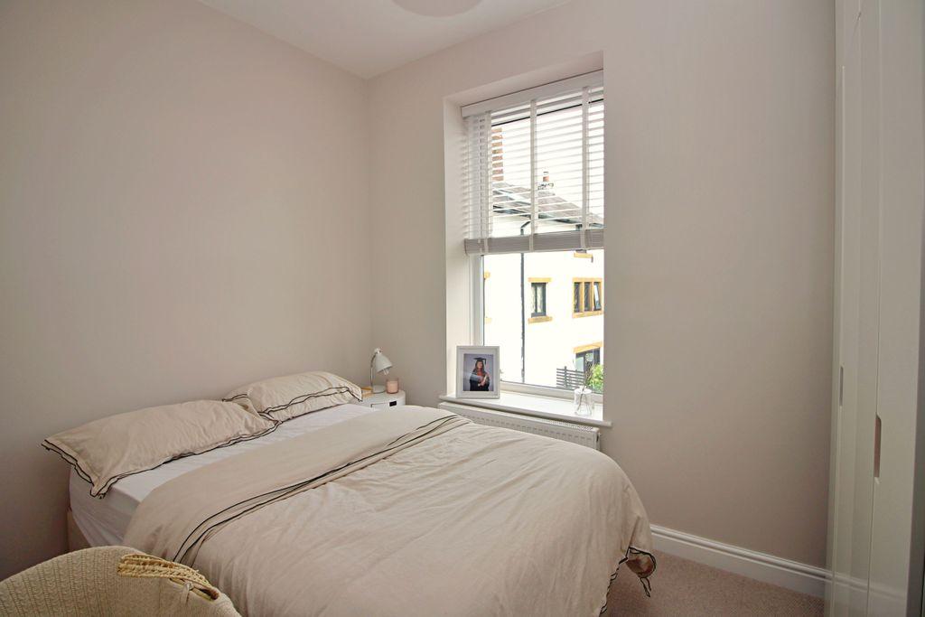 Bedroom 2 (Double)