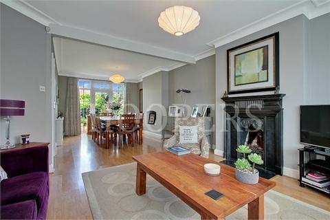 4 bedroom semi-detached house for sale - Rossdale Drive, London, NW9