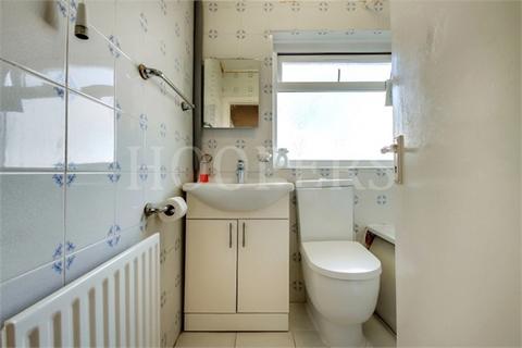 28 Chipstead Gardens, London, NW2 6EL