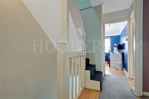 28 Chipstead Gardens, London, NW2 6EL