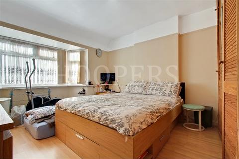 28 Chipstead Gardens, London, NW2 6EL