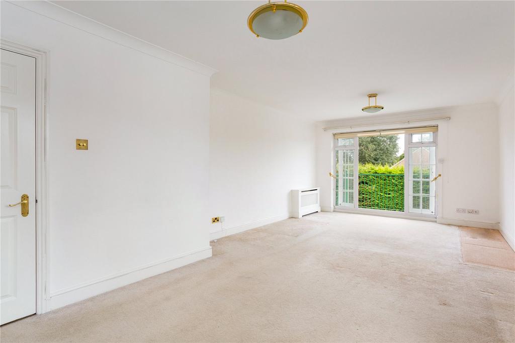Sitting/Dining Room