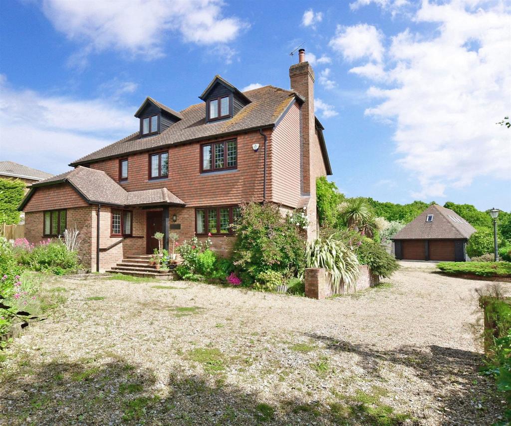 Howfield Lane, Chartham Hatch, Canterbury, Kent 6 bed detached house