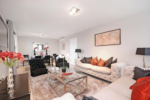 3 bedroom apartment to rent, St. Johns Wood Park, London, NW8