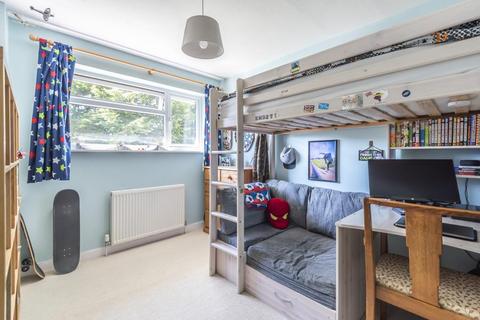6 Ampney Orchard, Bampton, OX18 2AD