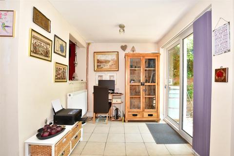 29 Ash Road, Southwater, Horsham, RH13 9EJ