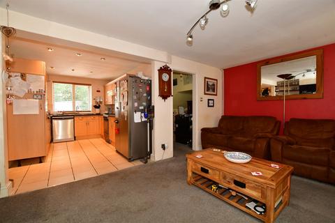 29 Ash Road, Southwater, Horsham, RH13 9EJ